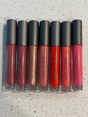 7 NWT W3LL People lipgloss. Retails $15.00 each total value $105.00 USD